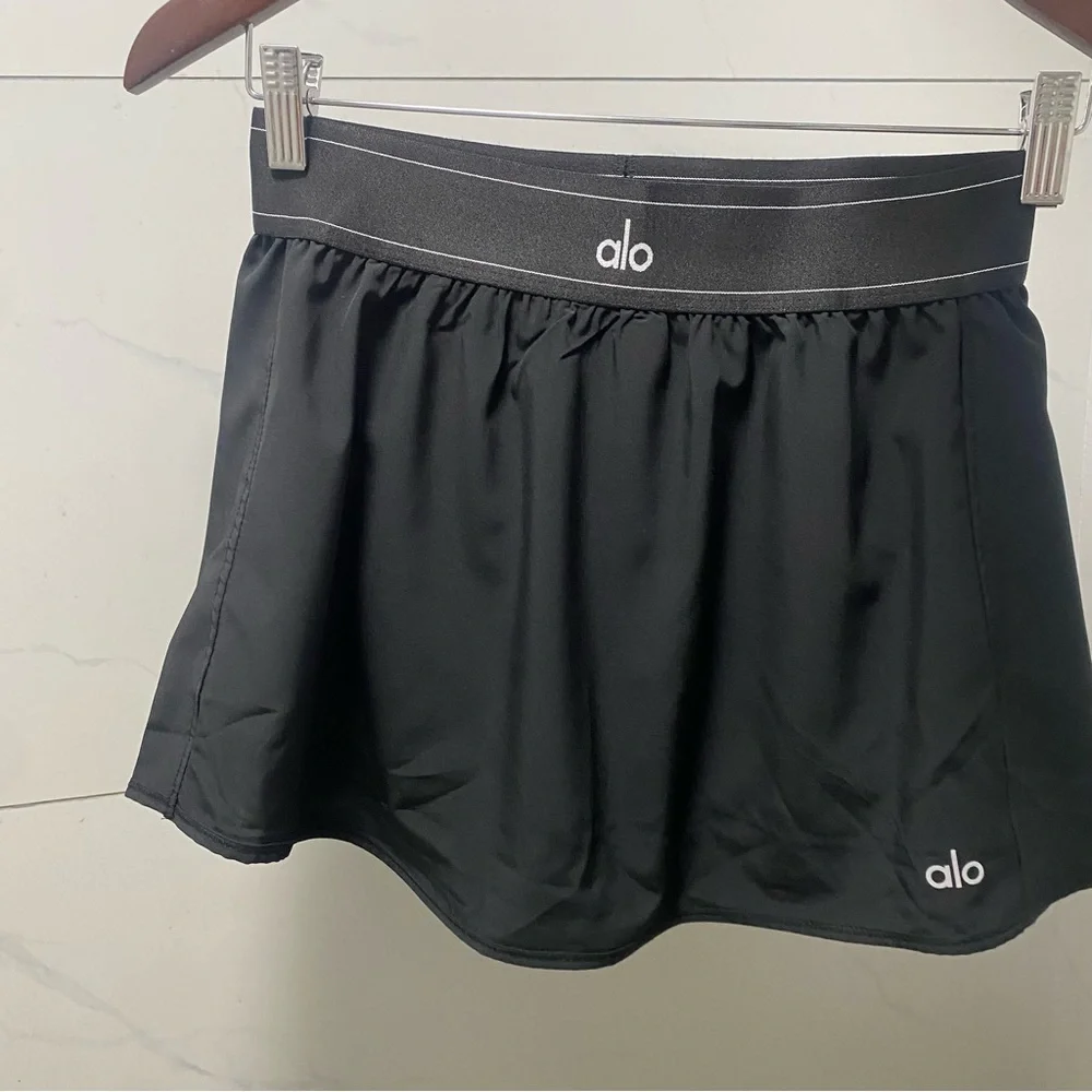 ALO Yoga Elegant Black Circle Skirt